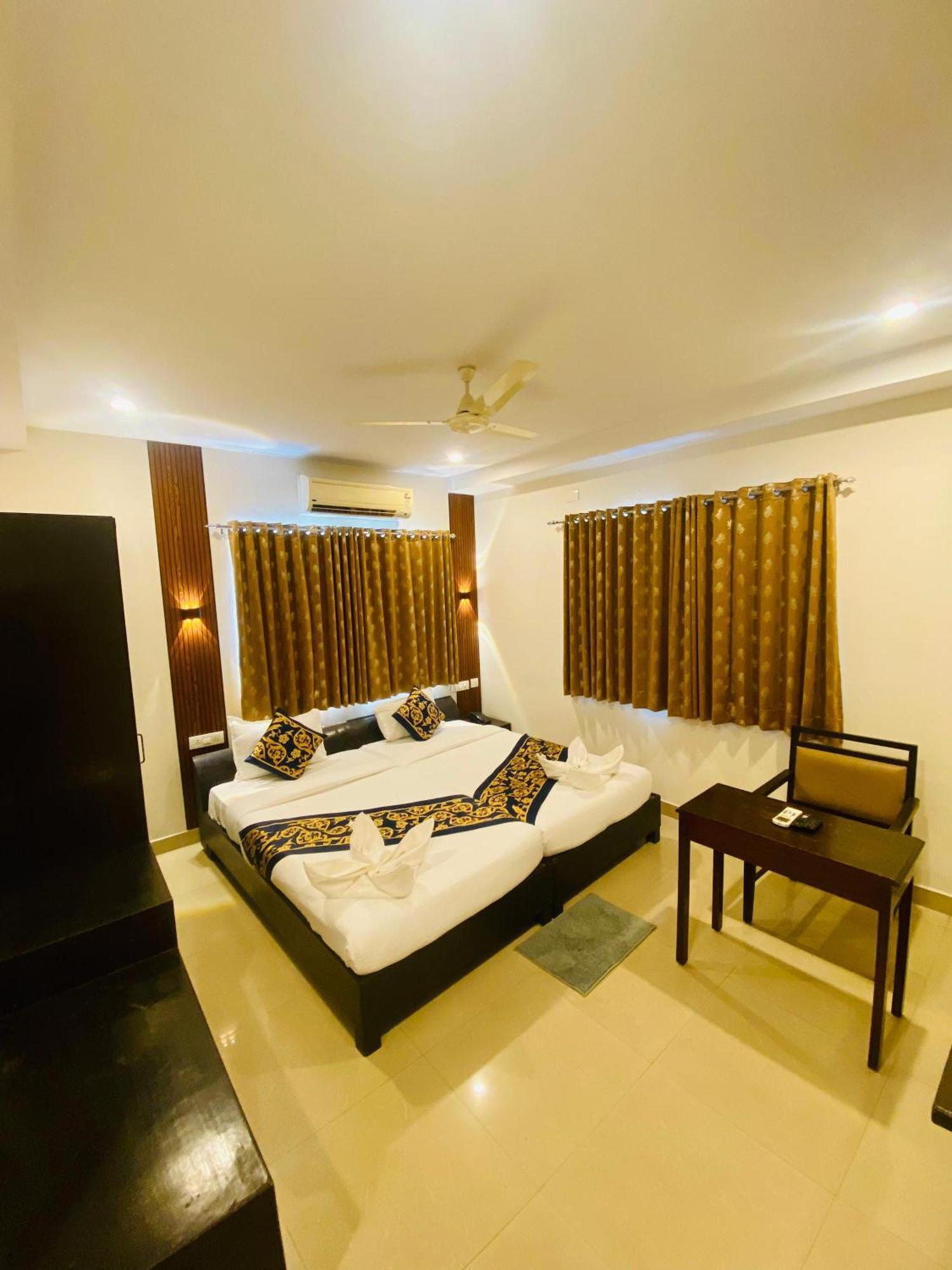 Shloka Residency Otel Shamshabad Dış mekan fotoğraf